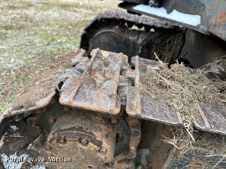 image for item NF9314 1987 John Deere 15 mini excavator