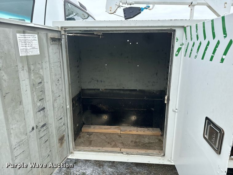 image for item NF9316 2003 Ford F450 Super Duty utility / service truck