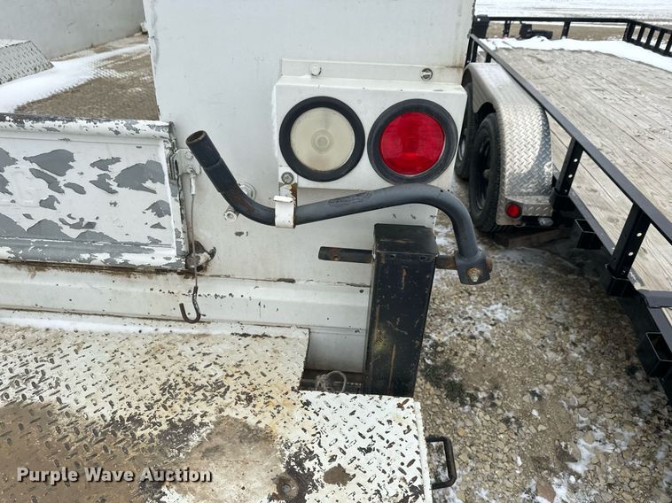 image for item NF9316 2003 Ford F450 Super Duty utility / service truck