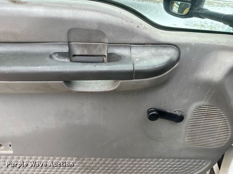 image for item NF9316 2003 Ford F450 Super Duty utility / service truck