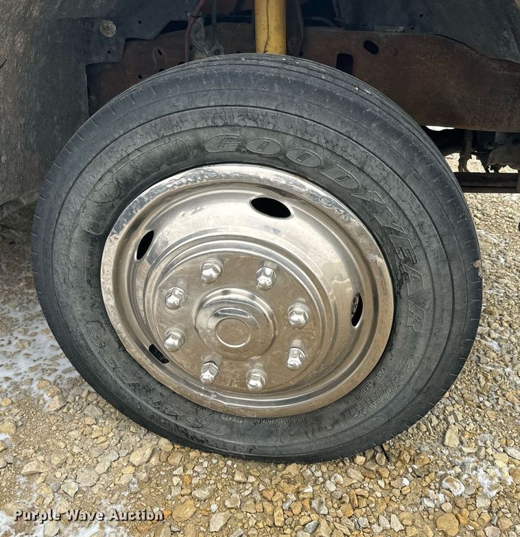 image for item NF9316 2003 Ford F450 Super Duty utility / service truck