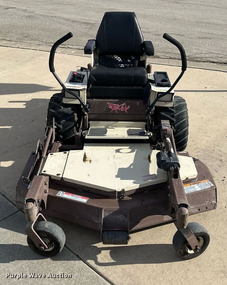 image for item NJ9292 Grasshopper 620T ZTR lawn mower