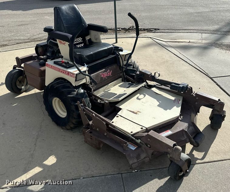 image for item NJ9292 Grasshopper 620T ZTR lawn mower