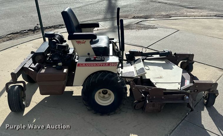 image for item NJ9292 Grasshopper 620T ZTR lawn mower