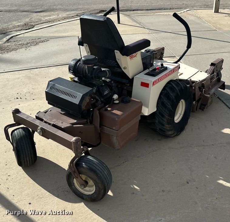 image for item NJ9292 Grasshopper 620T ZTR lawn mower