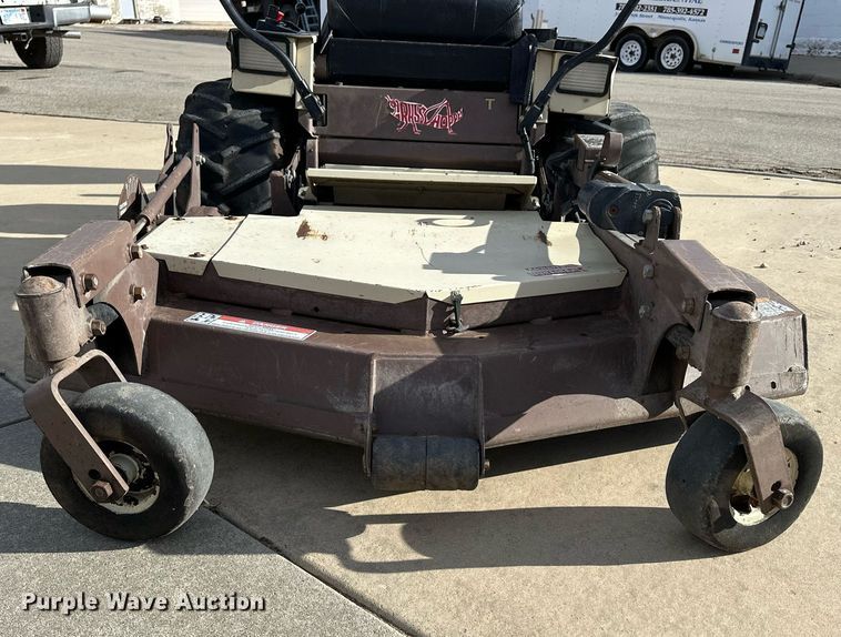 image for item NJ9292 Grasshopper 620T ZTR lawn mower