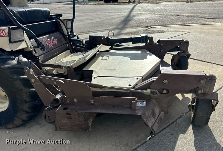 image for item NJ9292 Grasshopper 620T ZTR lawn mower