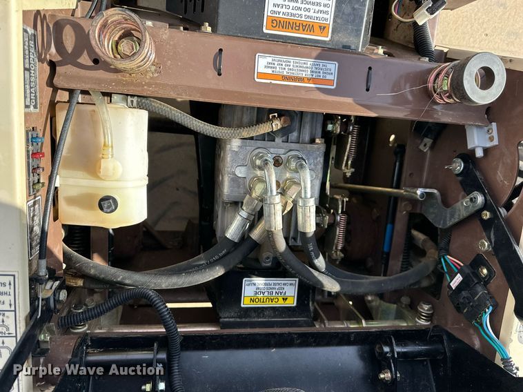 image for item NJ9292 Grasshopper 620T ZTR lawn mower