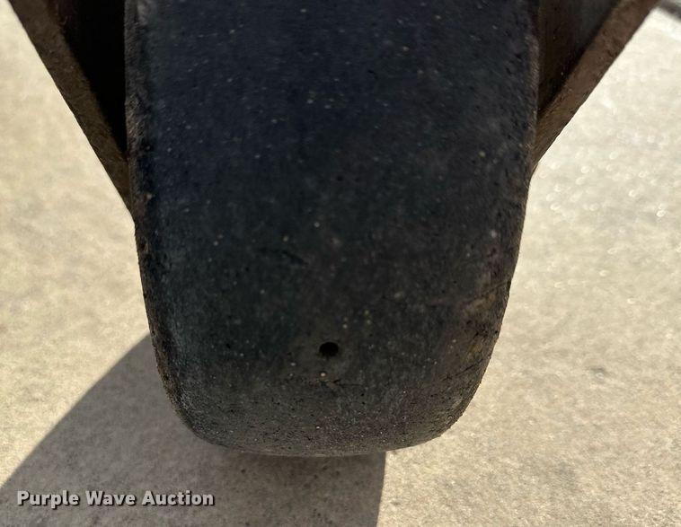 image for item NJ9292 Grasshopper 620T ZTR lawn mower