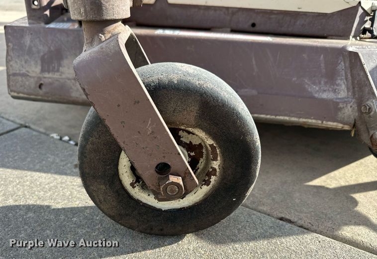 image for item NJ9292 Grasshopper 620T ZTR lawn mower