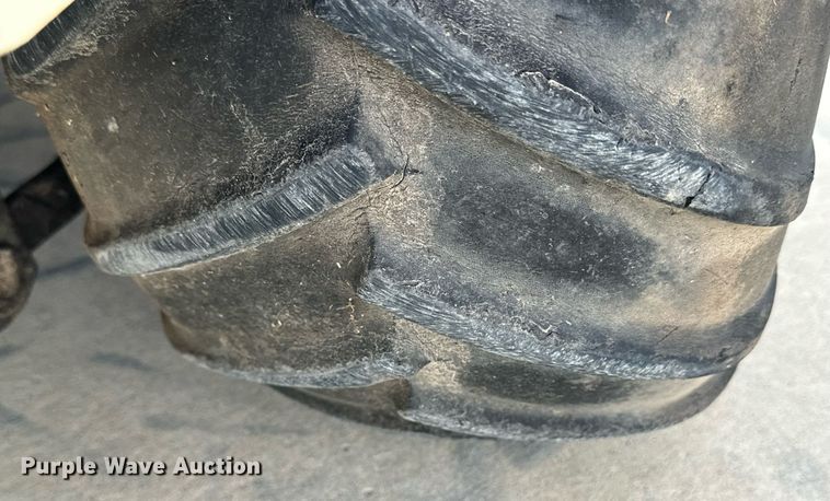 image for item NJ9292 Grasshopper 620T ZTR lawn mower