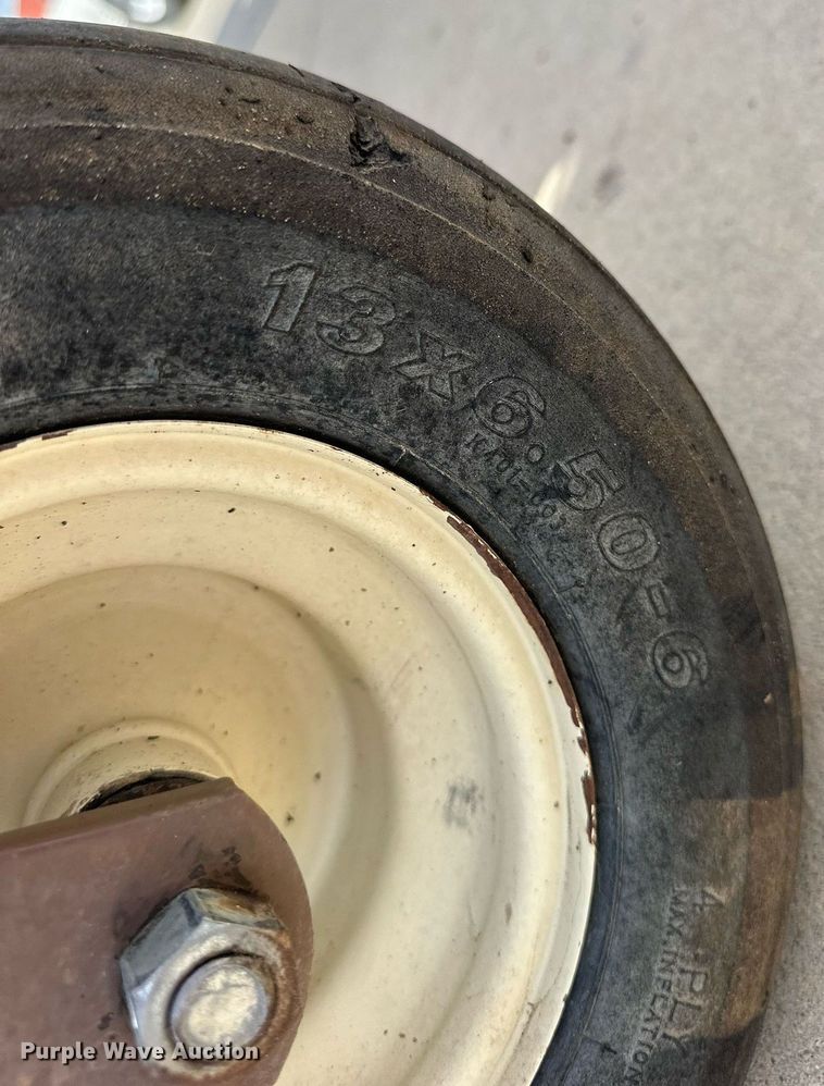 image for item NJ9292 Grasshopper 620T ZTR lawn mower