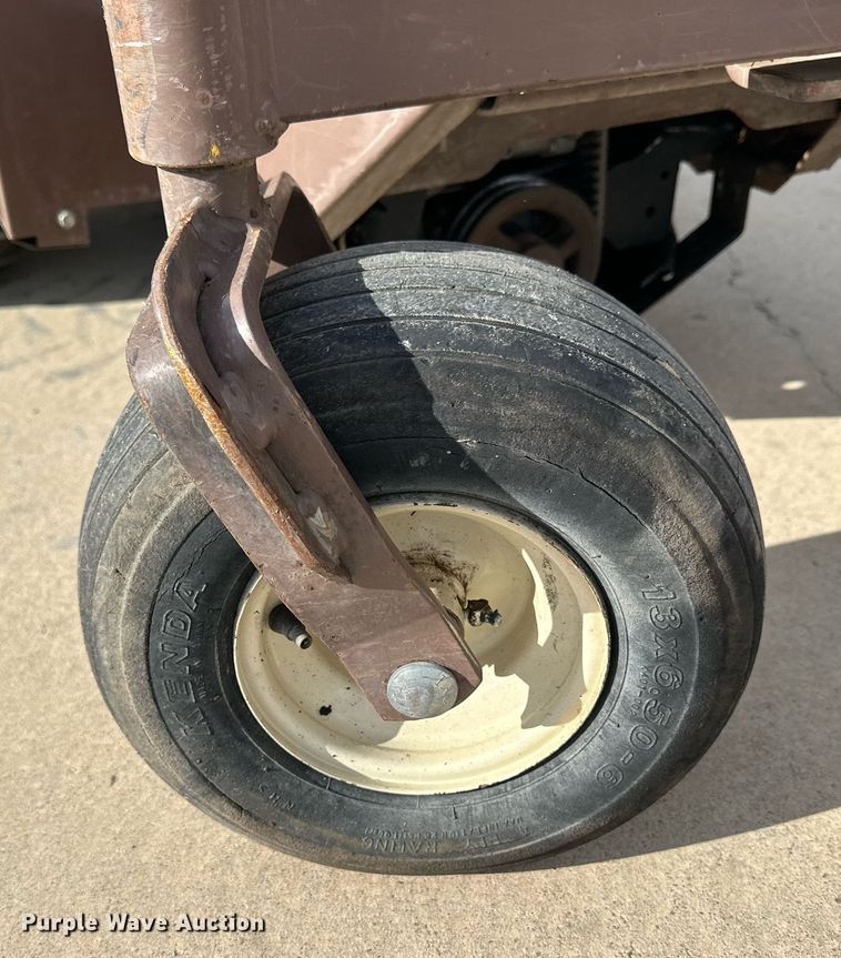 image for item NJ9292 Grasshopper 620T ZTR lawn mower