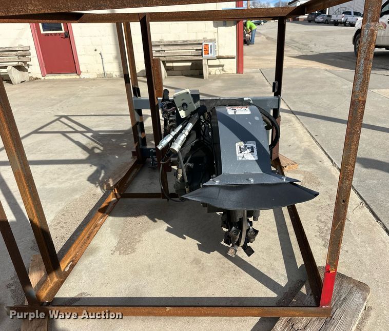 image for item NJ9293 Handy HSSG24X skid steer stump grinder