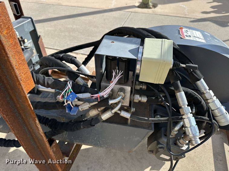 image for item NJ9293 Handy HSSG24X skid steer stump grinder