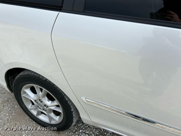 image for item NJ9518 2006 Toyota  Sienna Limited van