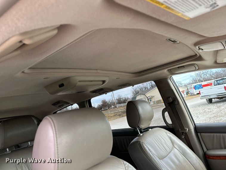 image for item NJ9518 2006 Toyota  Sienna Limited van