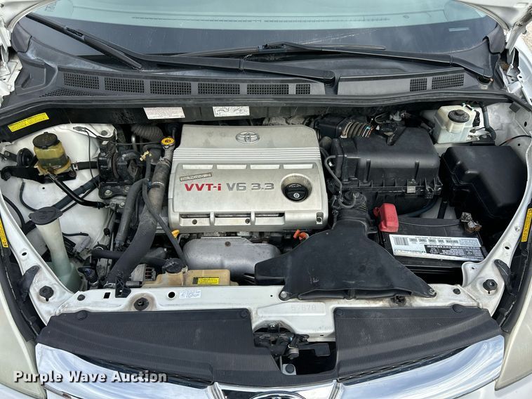 image for item NJ9518 2006 Toyota  Sienna Limited van