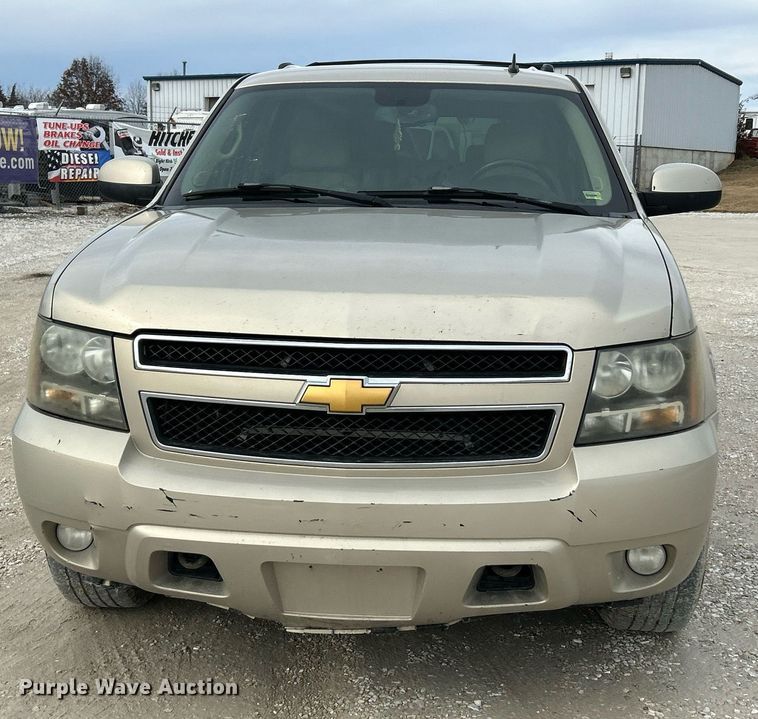 image for item NJ9519 2007 Chevrolet Suburban LT SUV