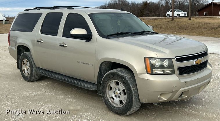 image for item NJ9519 2007 Chevrolet Suburban LT SUV