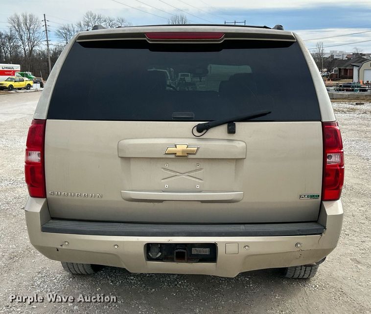 image for item NJ9519 2007 Chevrolet Suburban LT SUV