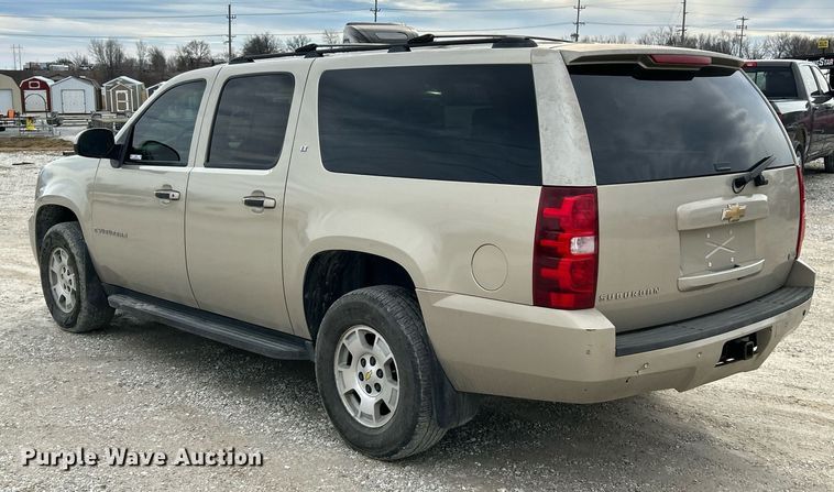 image for item NJ9519 2007 Chevrolet Suburban LT SUV