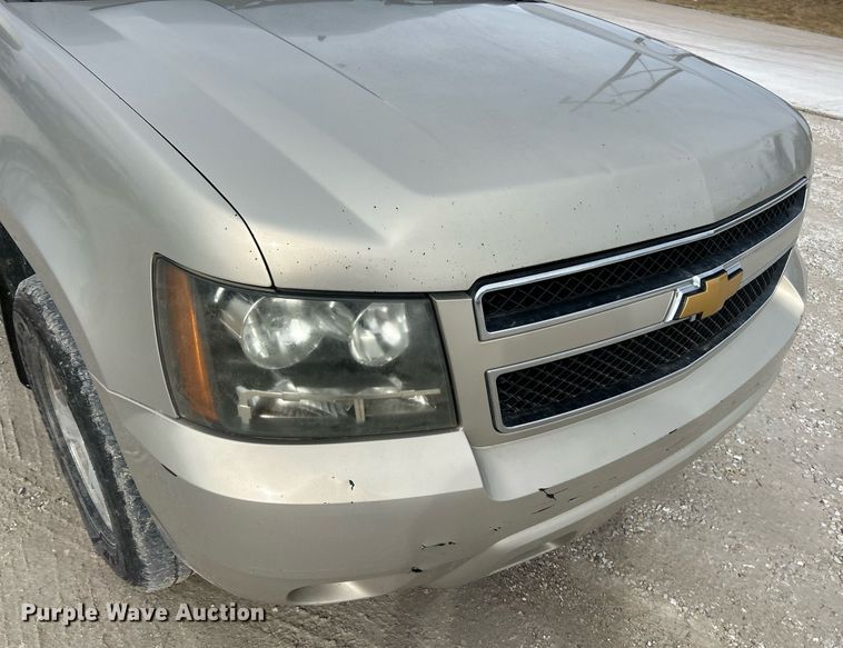image for item NJ9519 2007 Chevrolet Suburban LT SUV