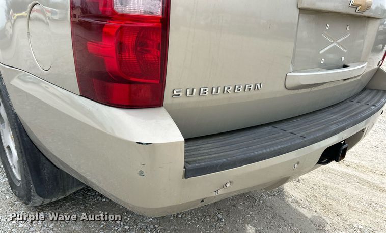 image for item NJ9519 2007 Chevrolet Suburban LT SUV
