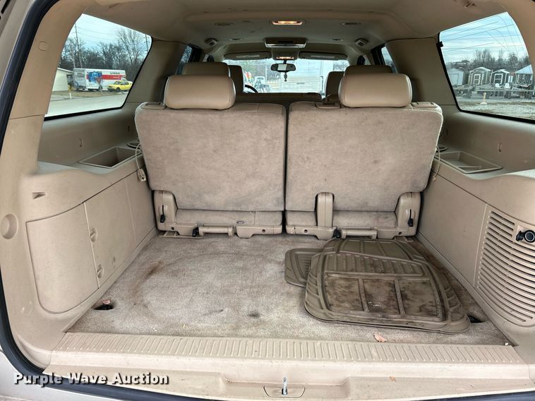 image for item NJ9519 2007 Chevrolet Suburban LT SUV
