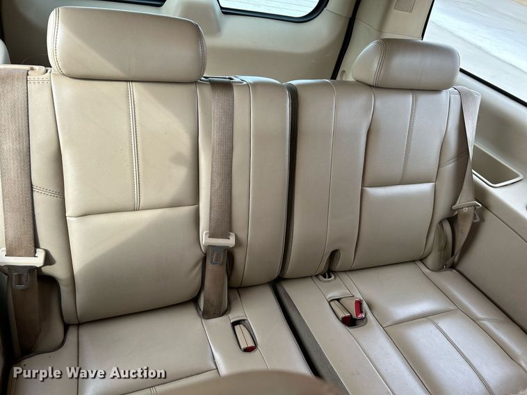 image for item NJ9519 2007 Chevrolet Suburban LT SUV