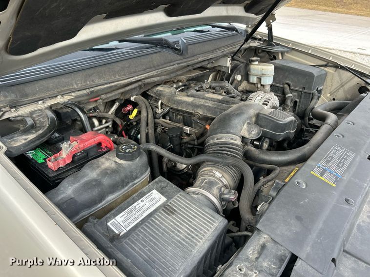 image for item NJ9519 2007 Chevrolet Suburban LT SUV