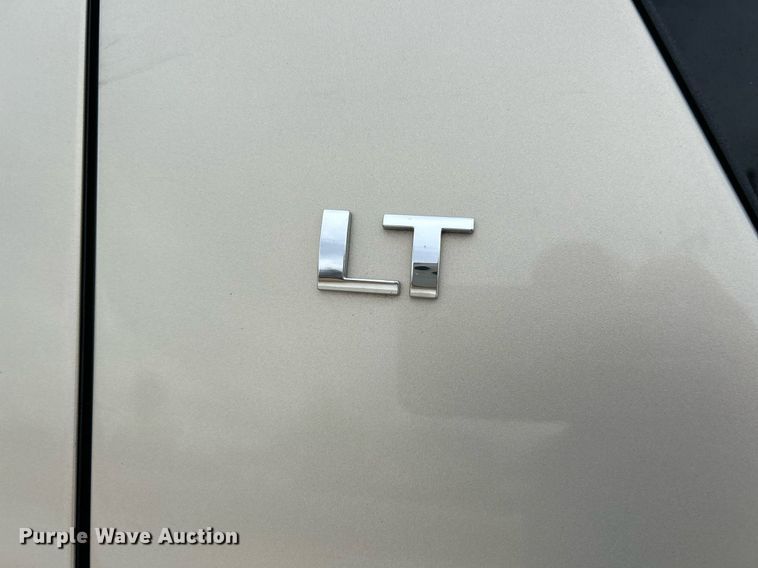 image for item NJ9519 2007 Chevrolet Suburban LT SUV