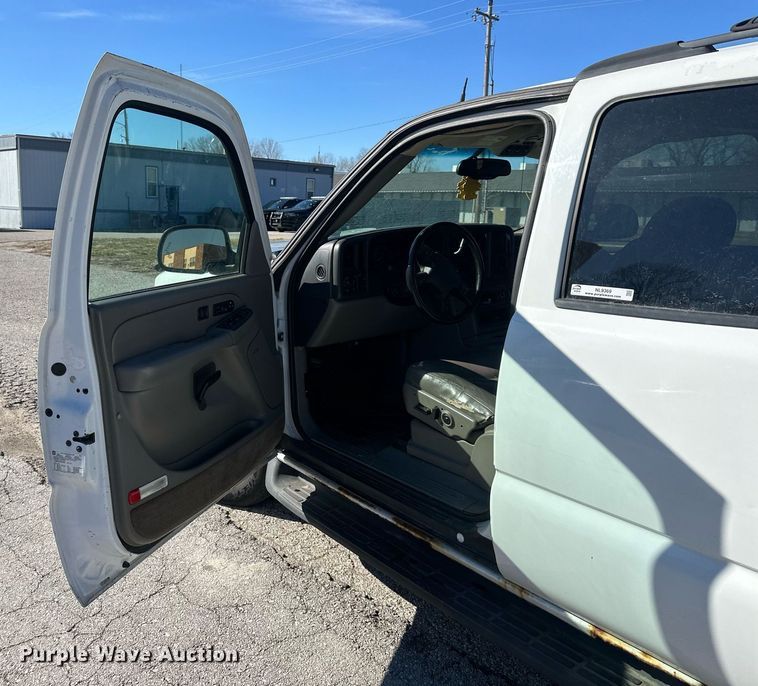 image for item NL9369 2005 GMC  Yukon SUV