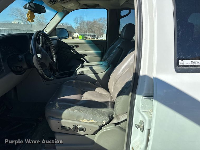 image for item NL9369 2005 GMC  Yukon SUV