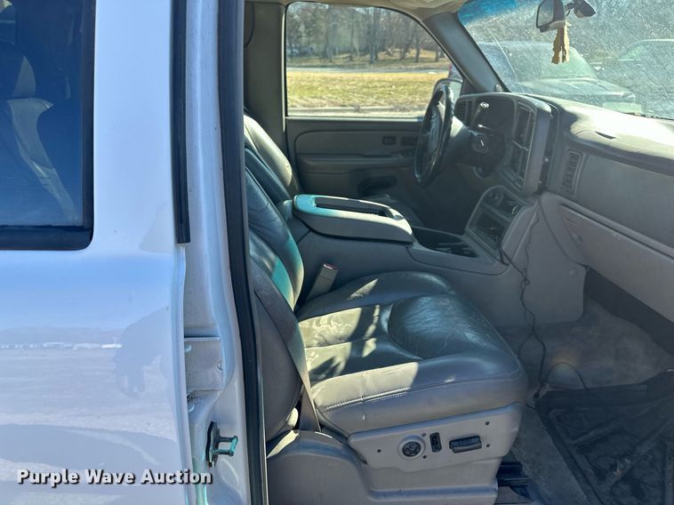 image for item NL9369 2005 GMC  Yukon SUV