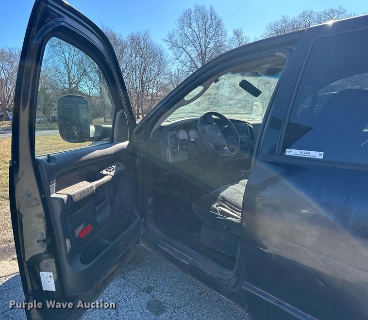 image for item NL9370 2005 Dodge  Ram 1500 Quad Cab pickup truck