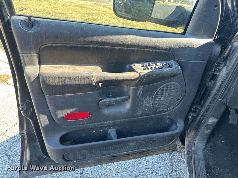 image for item NL9370 2005 Dodge  Ram 1500 Quad Cab pickup truck