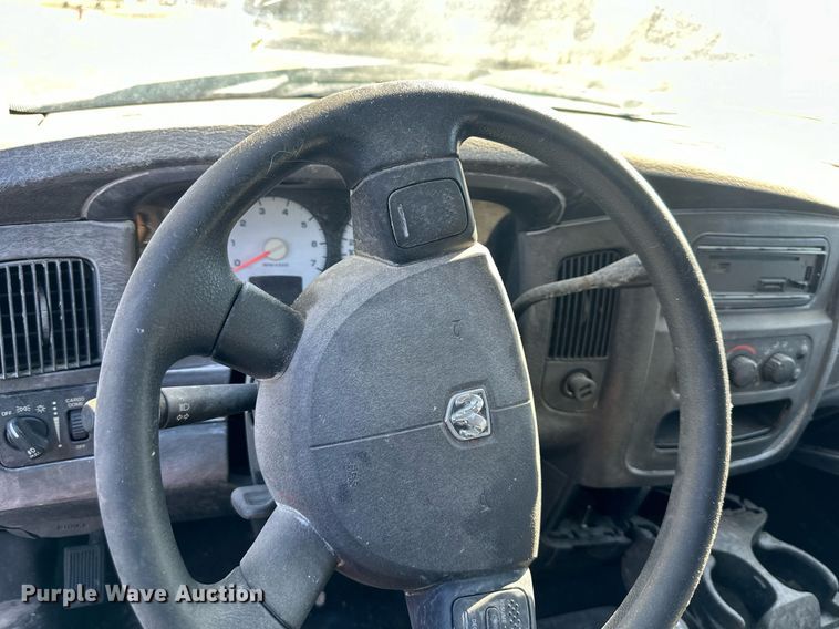 image for item NL9370 2005 Dodge  Ram 1500 Quad Cab pickup truck