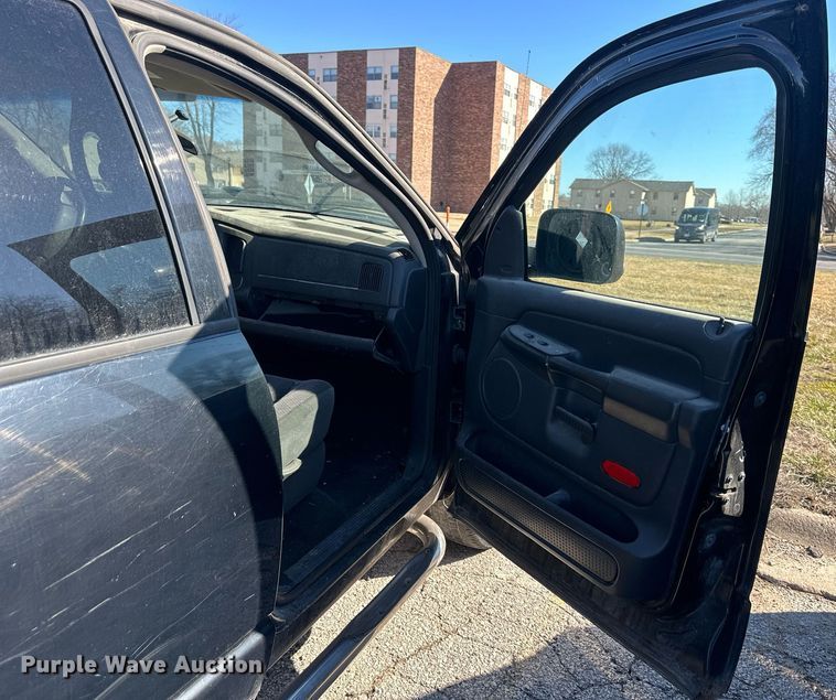 image for item NL9370 2005 Dodge  Ram 1500 Quad Cab pickup truck