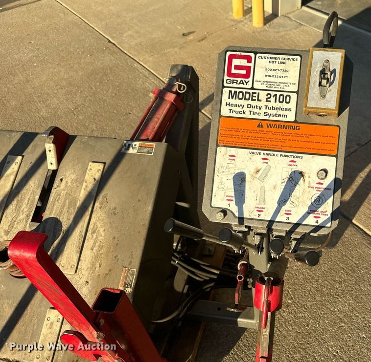image for item NM9276 Gray 2100 Tire machine