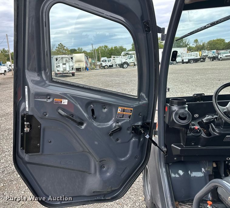 image for item NQ9405 2014 Kubota  RTV-X1100C utility vehicle