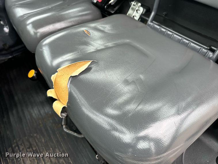 image for item NQ9405 2014 Kubota  RTV-X1100C utility vehicle