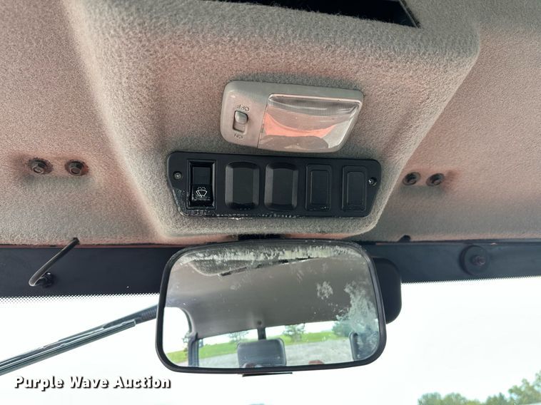 image for item NQ9405 2014 Kubota  RTV-X1100C utility vehicle