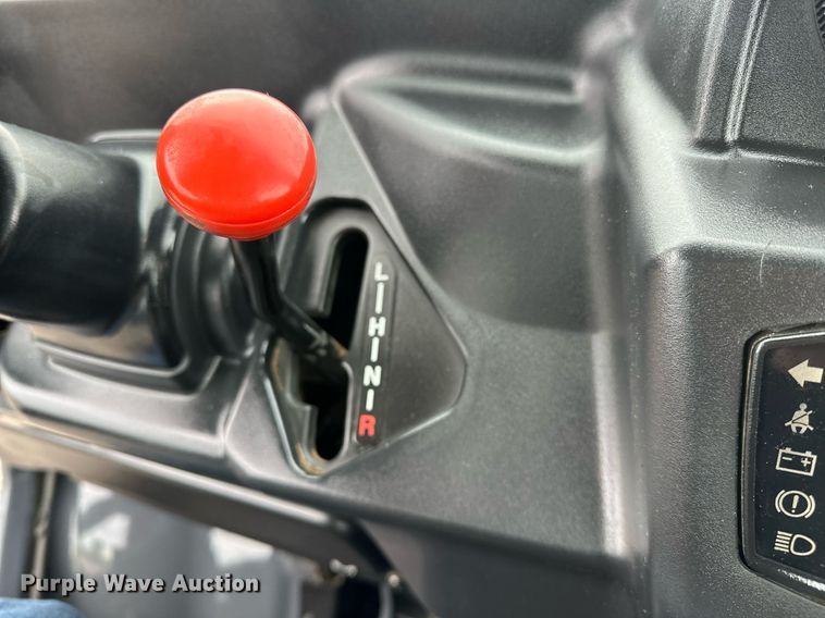 image for item NQ9405 2014 Kubota  RTV-X1100C utility vehicle