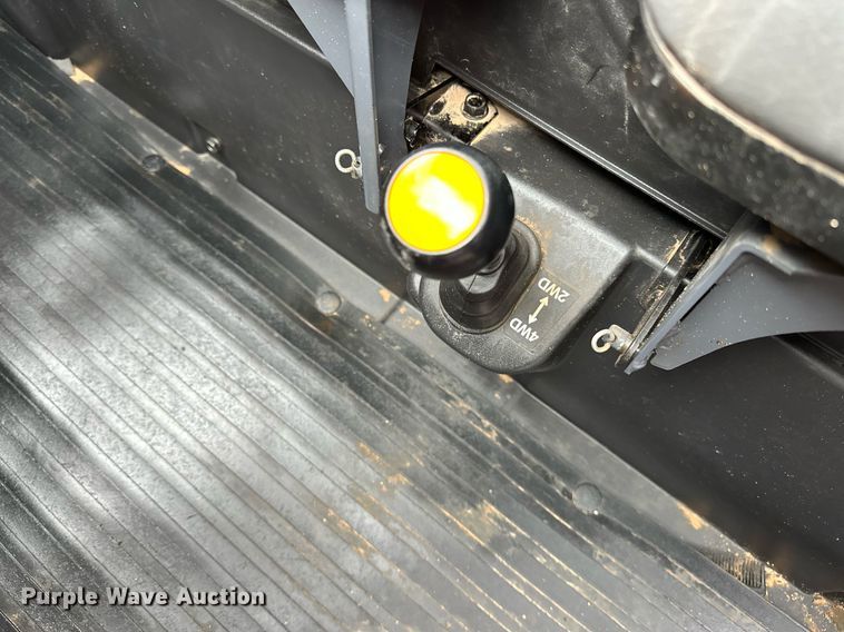 image for item NQ9405 2014 Kubota  RTV-X1100C utility vehicle