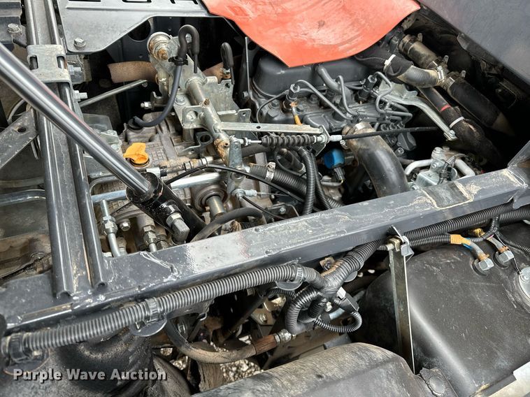 image for item NQ9405 2014 Kubota  RTV-X1100C utility vehicle