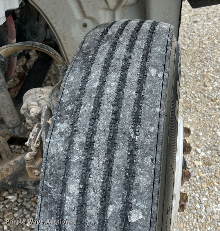 image for item NR9280 2018 Freightliner M2 shuttle bus