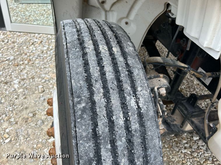 image for item NR9280 2018 Freightliner M2 shuttle bus