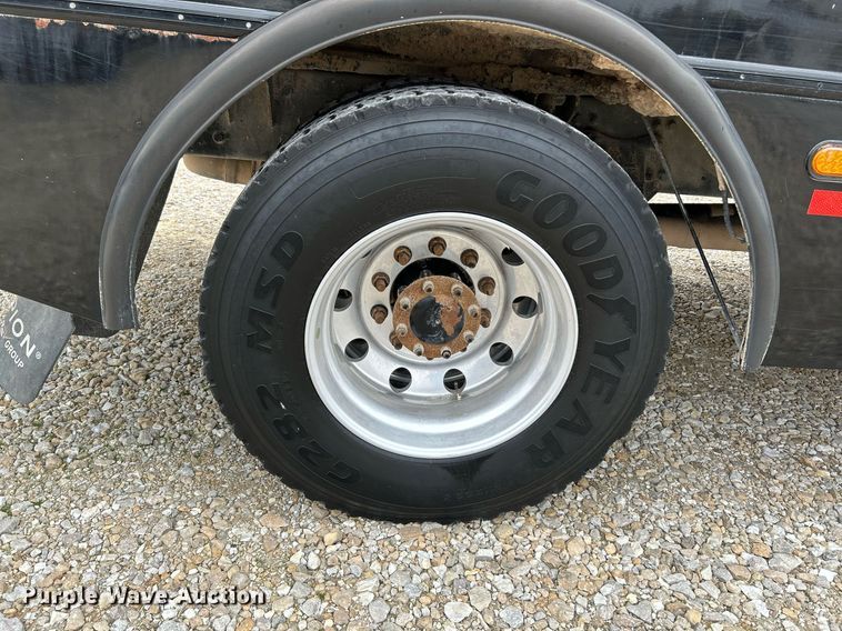 image for item NR9280 2018 Freightliner M2 shuttle bus