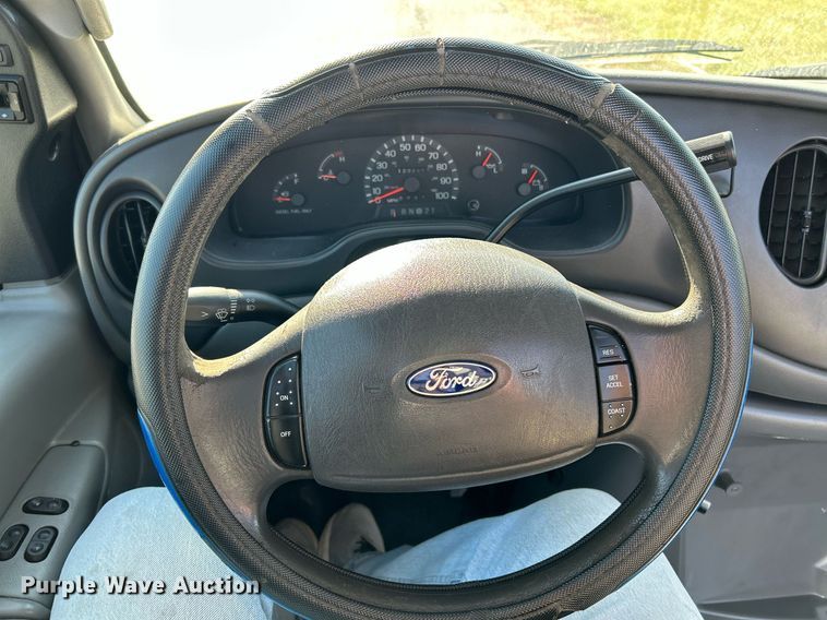 image for item NR9452 2003 Ford E450 Super Duty van cab and chassis
